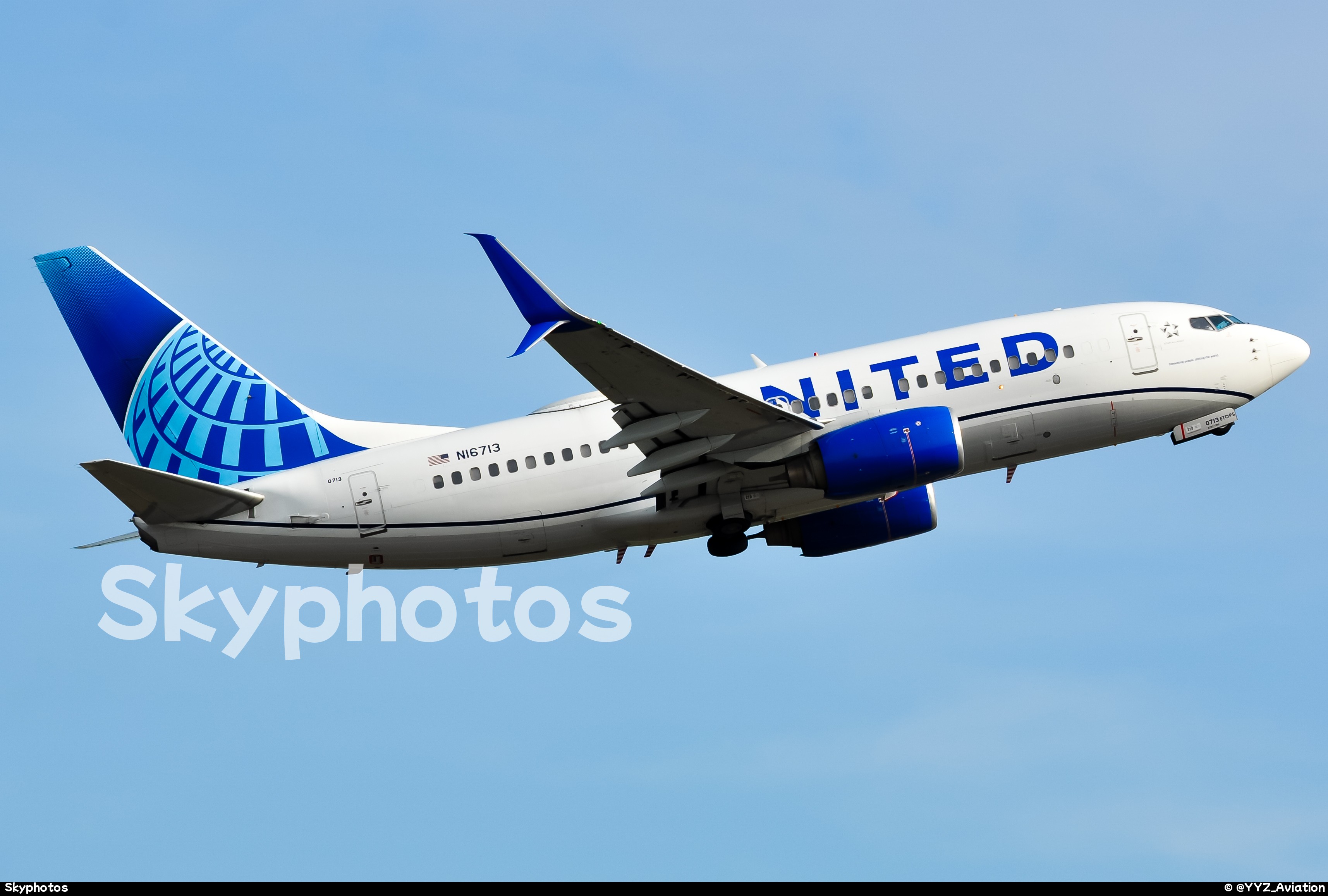 联合航空 Boeing 737-724